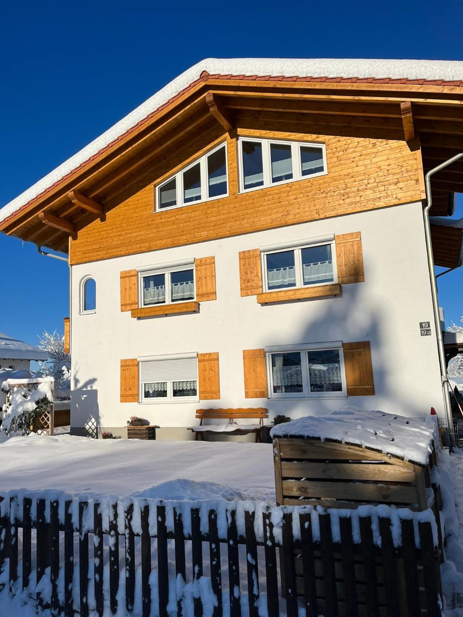 23 Neu Erbaute Ferienwohnung Mit Schloss- Und Panoramablick Halblech Exterior photo