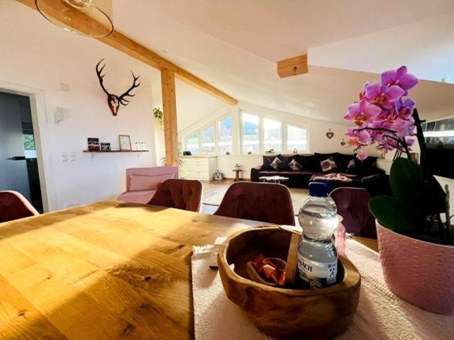 23 Neu Erbaute Ferienwohnung Mit Schloss- Und Panoramablick Halblech Exterior photo